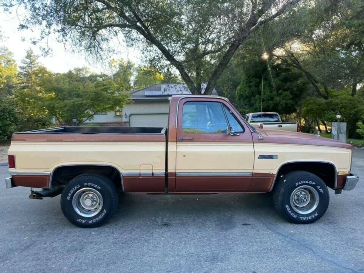 1982 GMC Sierra 1500 - photo 2