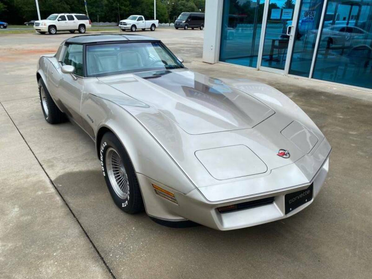 1982 Chevrolet CORV - photo 2