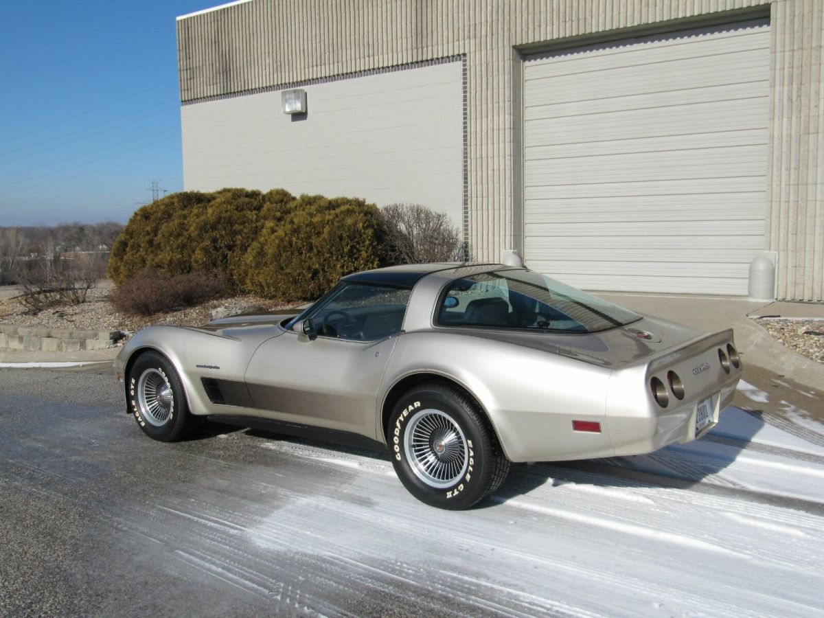 1982 Chevrolet Corvette - photo 3