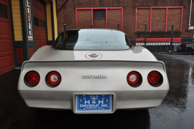 1982 Chevrolet Corvette 1982 Collector Edition 5023 Org Miles!! - photo 5