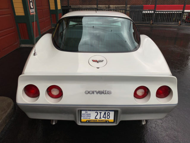 1982 Chevrolet Corvette 1982 Rare Color Combo 33k Org Miles Org Window Sti - photo 4