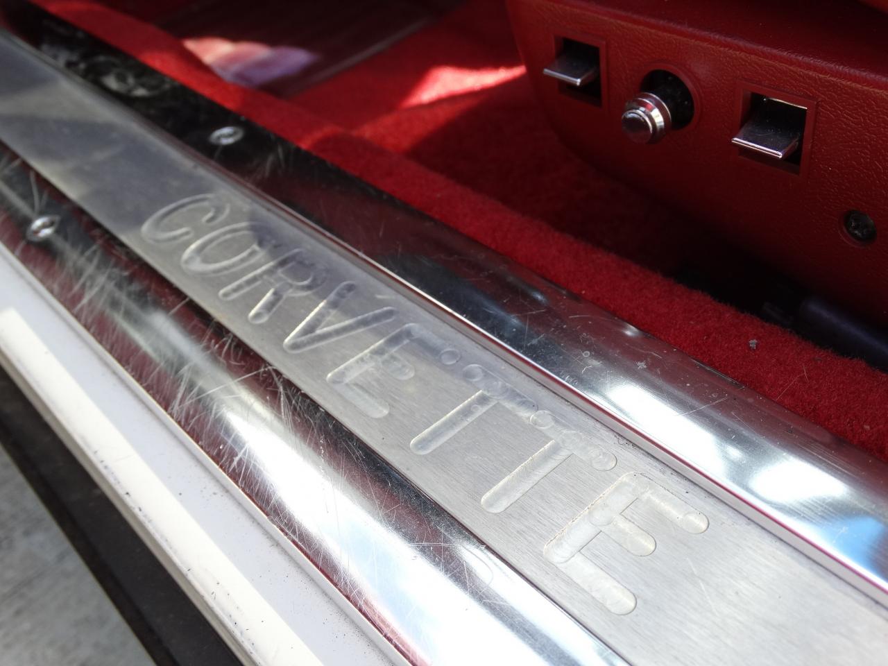 1982 Chevrolet Corvette - photo 3