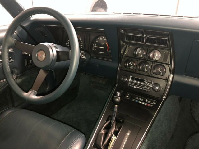 1982 Chevrolet Corvette - photo 10