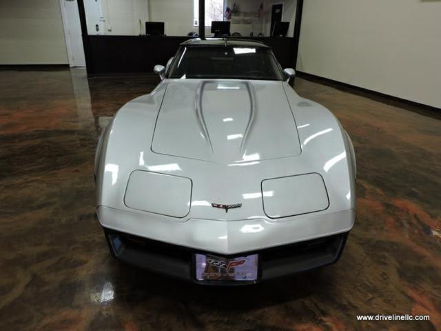 1982 Chevrolet Corvette COUPE - photo 2