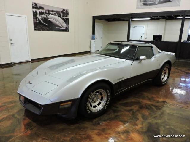 1982 Chevrolet Corvette COUPE - photo 3