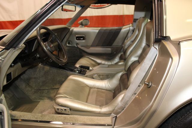 1982 Chevrolet Corvette -- - photo 8