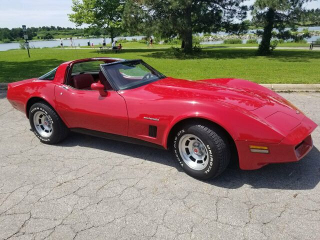 1982 chevrolet corvette 93k LOW miles, original, cross fire injection BEAUTIFUL! 1982 Chevrolet Corvette