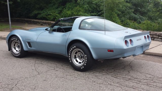 1982 Chevrolet Corvette - photo 2
