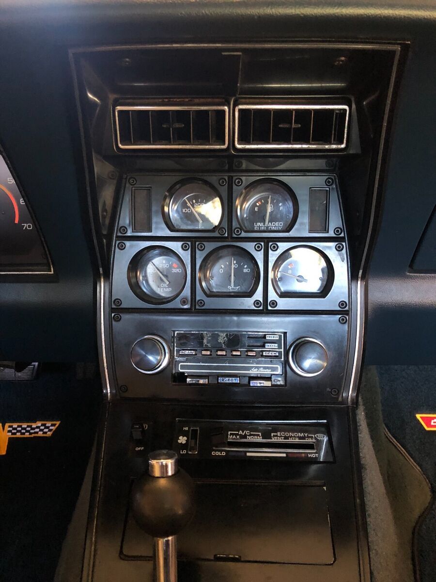 1982 Chevrolet Corvette - photo 10