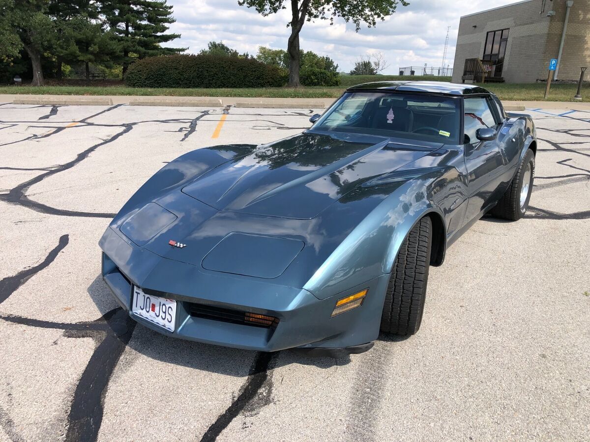 1982 Chevrolet Corvette - photo 2