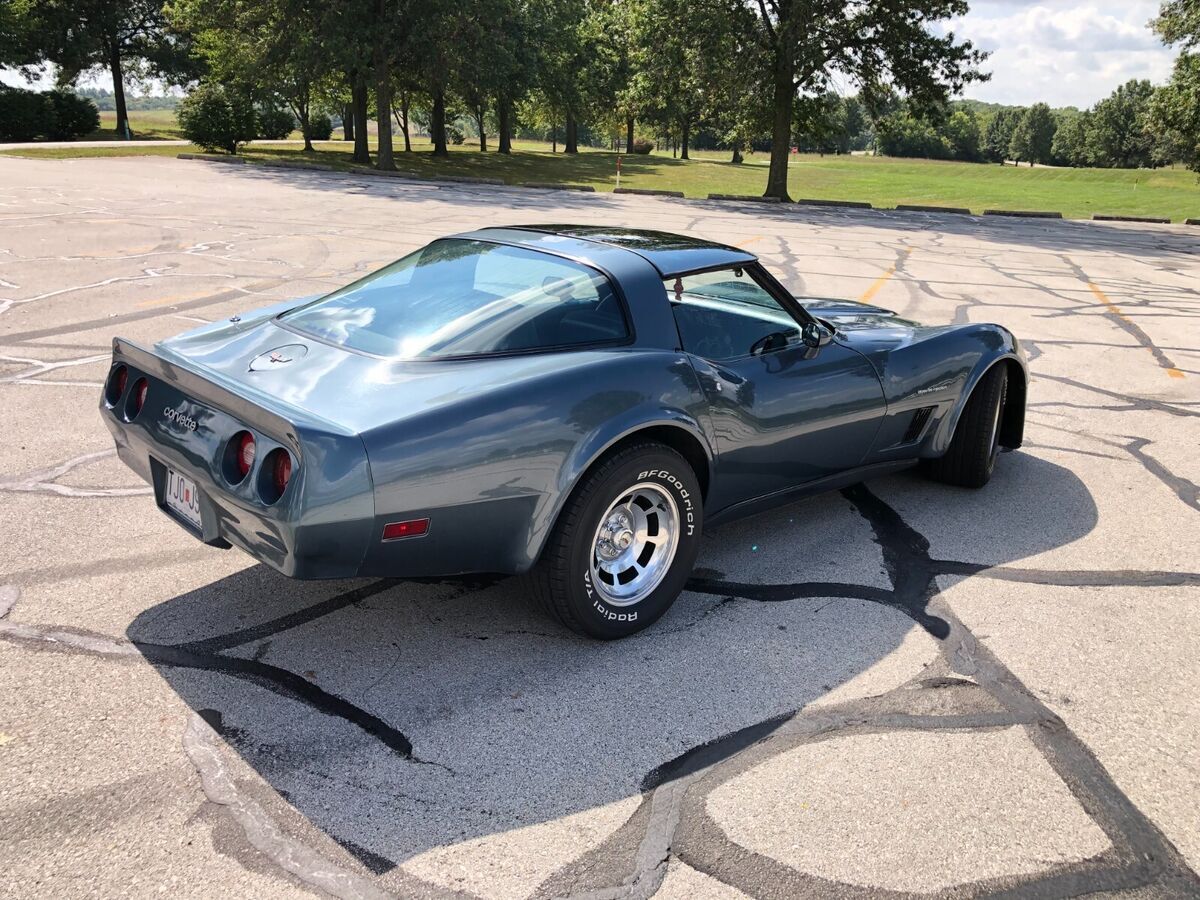 1982 Chevrolet Corvette - photo 3