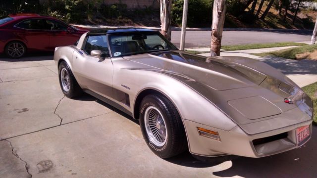 1982 Chevrolet Corvette Collector Edition 32500 Miles Silver Beige Metallic 1982 Chevrolet Corvette Collector Edition