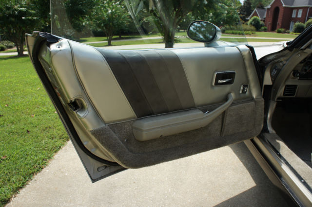 1982 Chevrolet Corvette Collector Edition - photo 12
