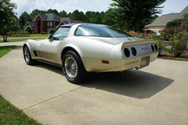1982 Chevrolet Corvette Collector Edition - photo 3