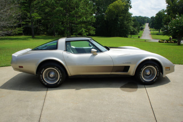 1982 Chevrolet Corvette Collector Edition - photo 6