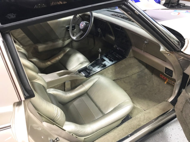 1982 Chevrolet Corvette COLLECTOR EDITION W/ 38K MILES - photo 9