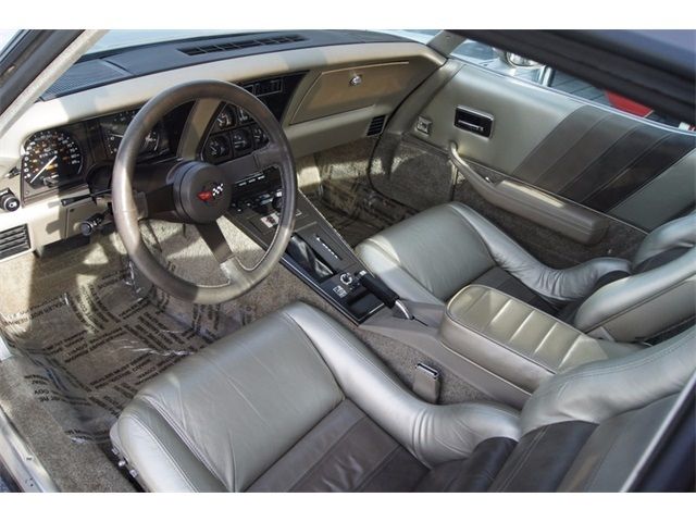 1982 Chevrolet Corvette Collector Edition - photo 2