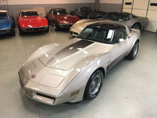 1982 Chevrolet Corvette Collector Edition - photo 2