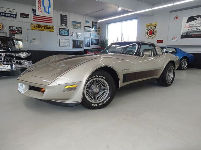 1982 Chevrolet Corvette Collector Edition Original Cleanest '82 Vette Available 1982 Chevrolet Corvette Collector's Edition Hatchback 2-Door