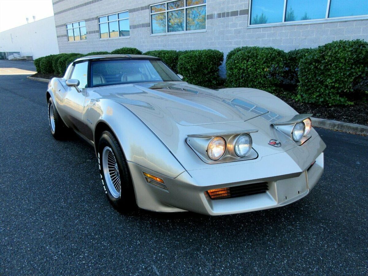 1982 Chevrolet Corvette Collector Edition - photo 8