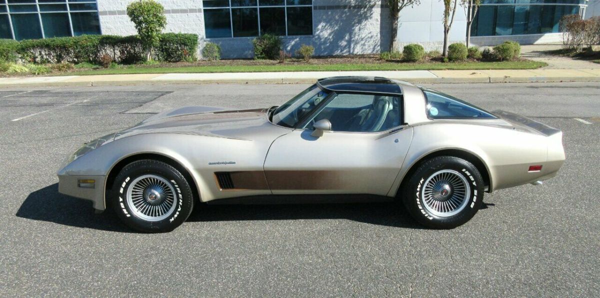 1982 Chevrolet Corvette Collector Edition - photo 9