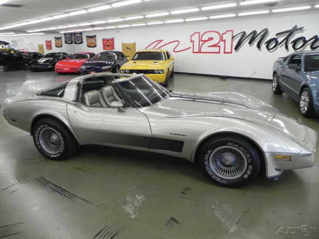 1982 Chevrolet Corvette Collector Edition - photo 2
