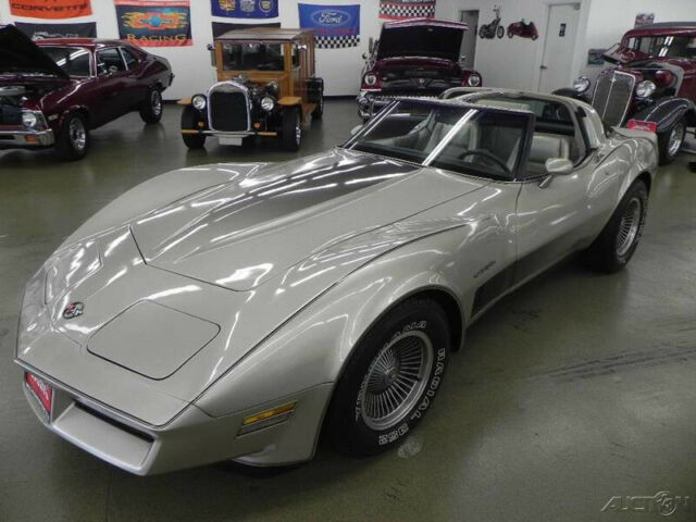 1982 Chevrolet Corvette Collector Edition - photo 3