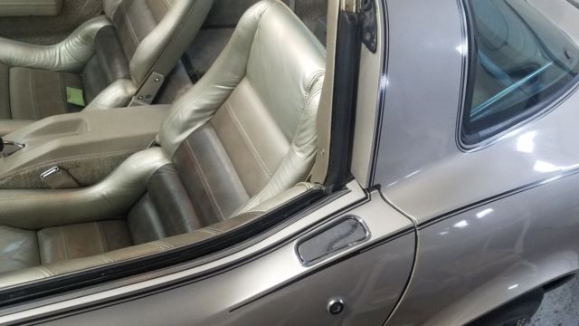 1982 Chevrolet Corvette Collectors edition - photo 10
