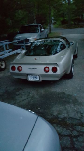 1982 Chevrolet Corvette Collectors edition - photo 6