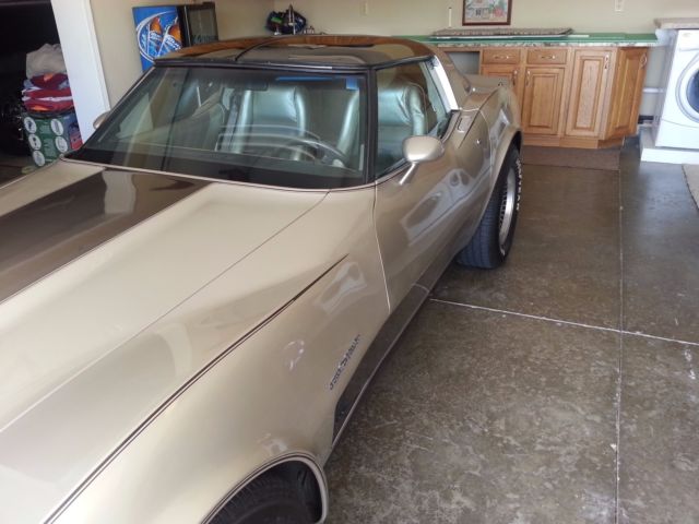 1982 Chevrolet Corvette Cross Fire Enjection