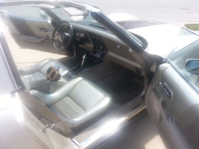 1982 Chevrolet Corvette Cross Fire Enjection - photo 2