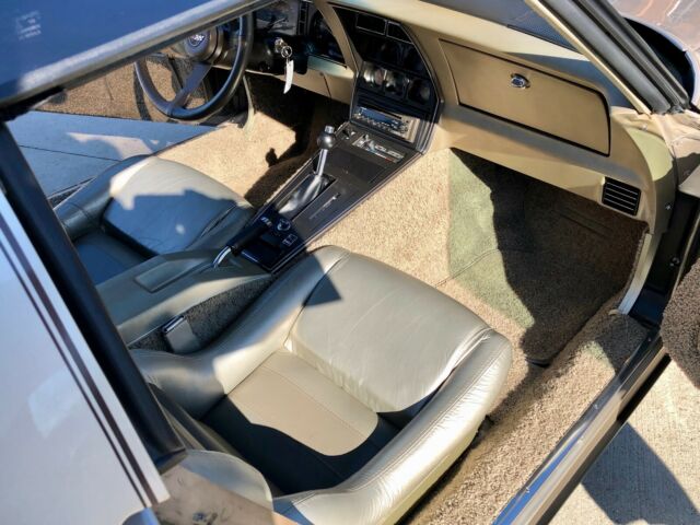 1982 Chevrolet Corvette - photo 8
