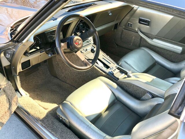1982 Chevrolet Corvette - photo 9