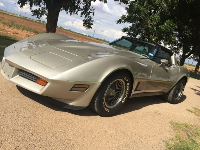 1982 Chevrolet Corvette Collectors Edition low miles 1982 Chevrolet Corvette