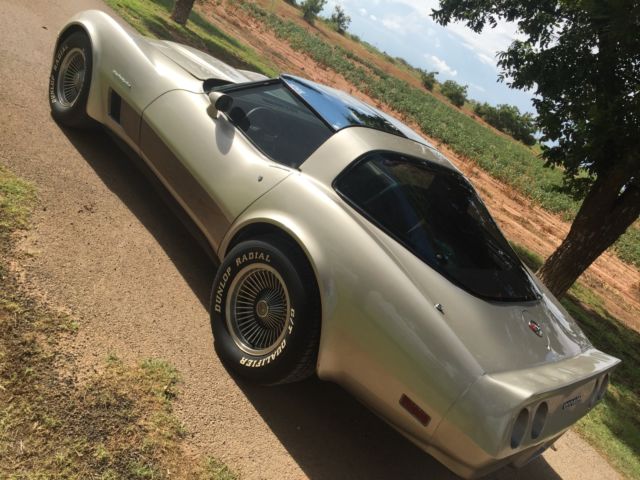 1982 Chevrolet Corvette - photo 10