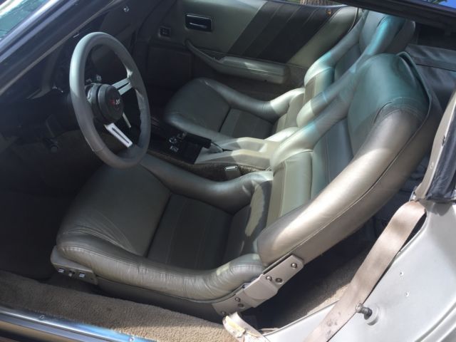 1982 Chevrolet Corvette - photo 12