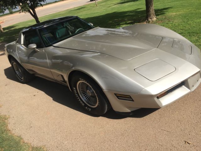 1982 Chevrolet Corvette - photo 7
