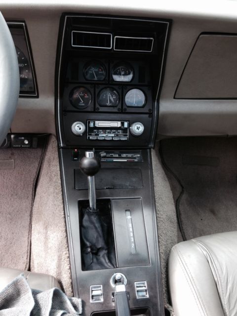 1982 Chevrolet Corvette - photo 11