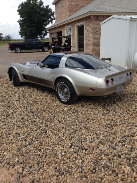 1982 Chevrolet Corvette - photo 2
