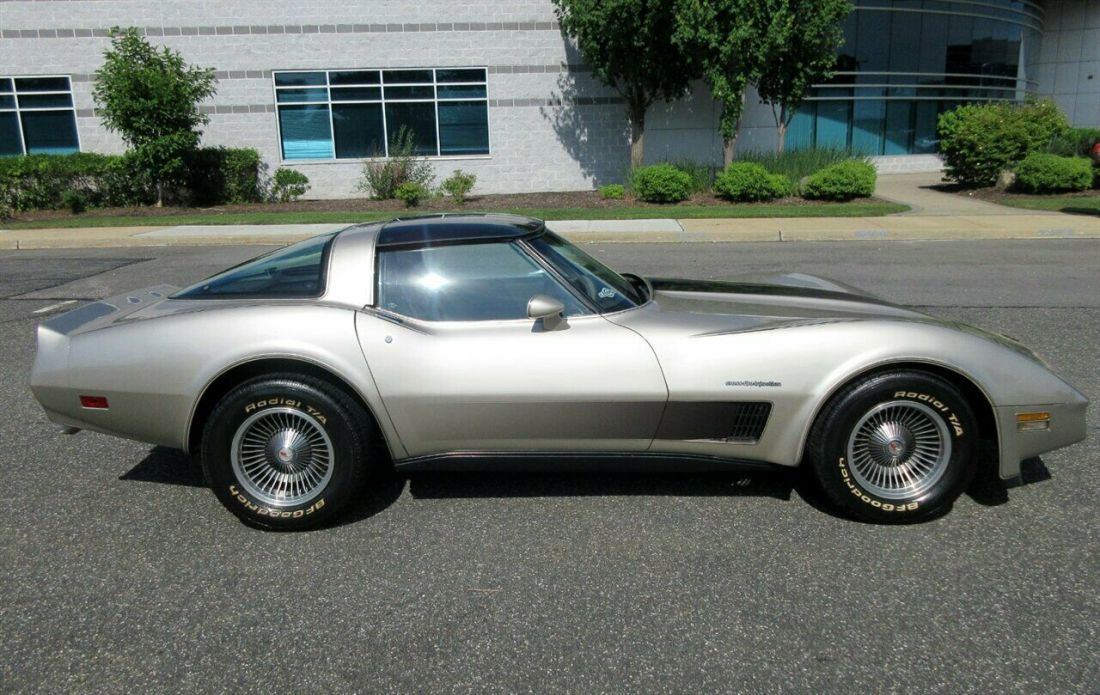 1982 Chevrolet Corvette Collector Edition - photo 10