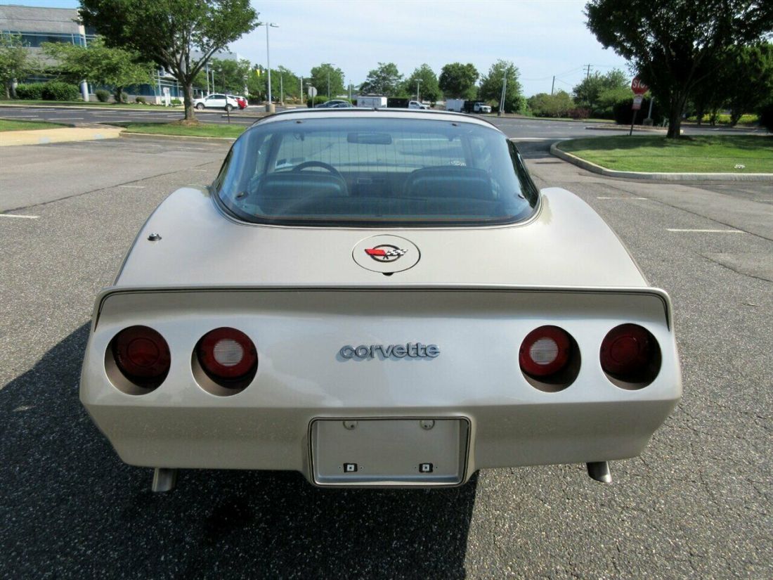 1982 Chevrolet Corvette Collector Edition - photo 12