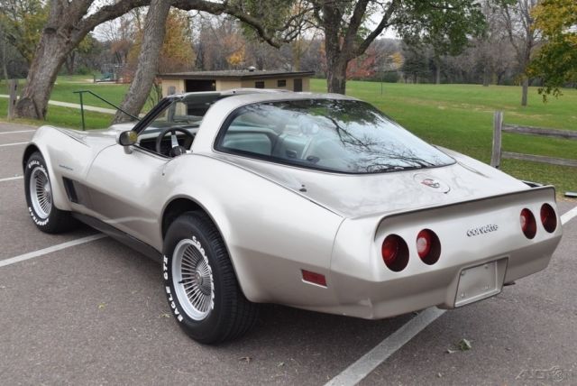 1982 Chevrolet Corvette 1982 Chevrolet Corvette Collectors Edition 45k Miles - photo 3