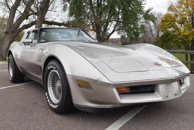 1982 Chevrolet Corvette 1982 Chevrolet Corvette Collectors Edition 45k Miles - photo 6