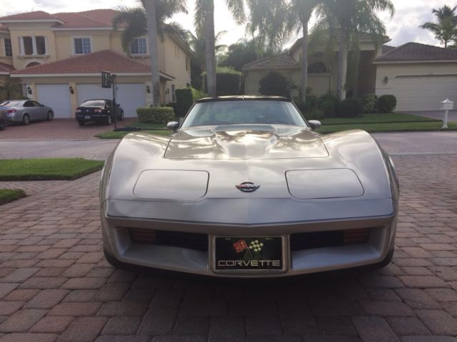1982 Chevrolet Corvette - photo 2