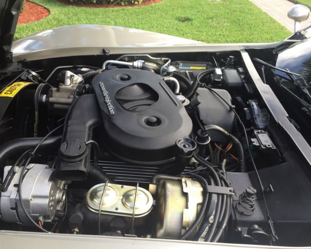 1982 Chevrolet Corvette - photo 8