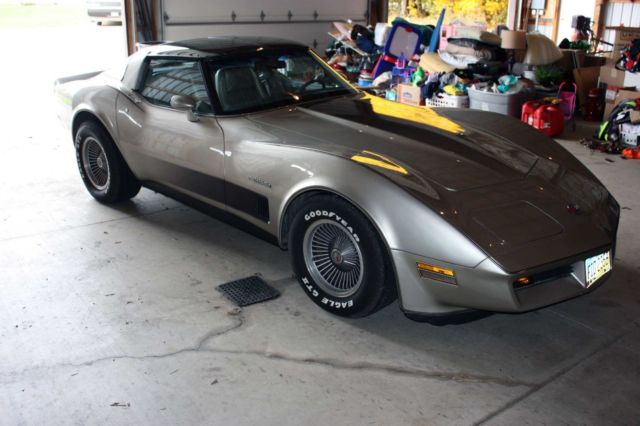 1982 Chevrolet Corvette Collectors Edition - photo 10