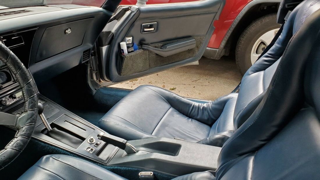 1982 Chevrolet Corvette - photo 13