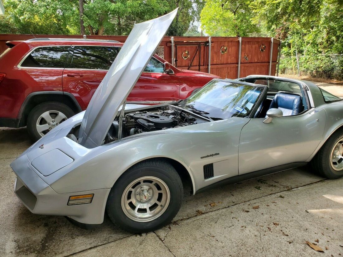 1982 Chevrolet Corvette - photo 2