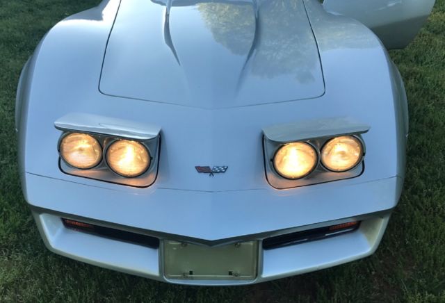 1982 Chevrolet Corvette - photo 9