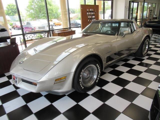 1982 Chevrolet Corvette Hatchback - photo 2